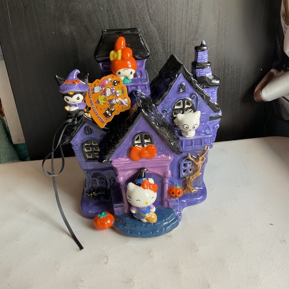 Blue Sky Hello Kitty And Friends Haunted Castle Candle House - Picture 11 of 11